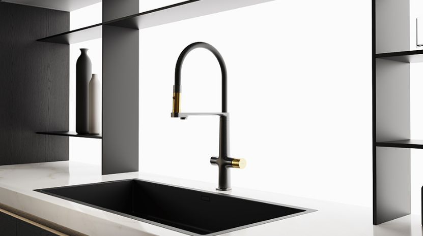 Dual-function 360° swivel high-arc single-handle kitchen faucet